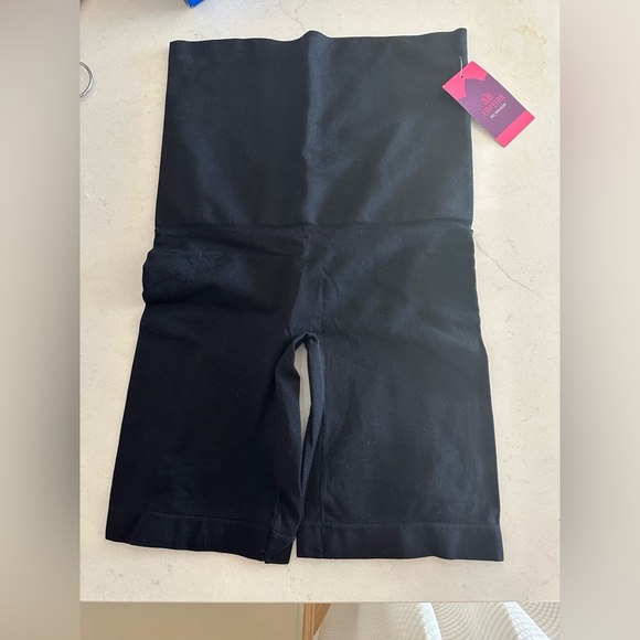 empetua Other - NWT Empetua Shapewear shorts tummy control M-L